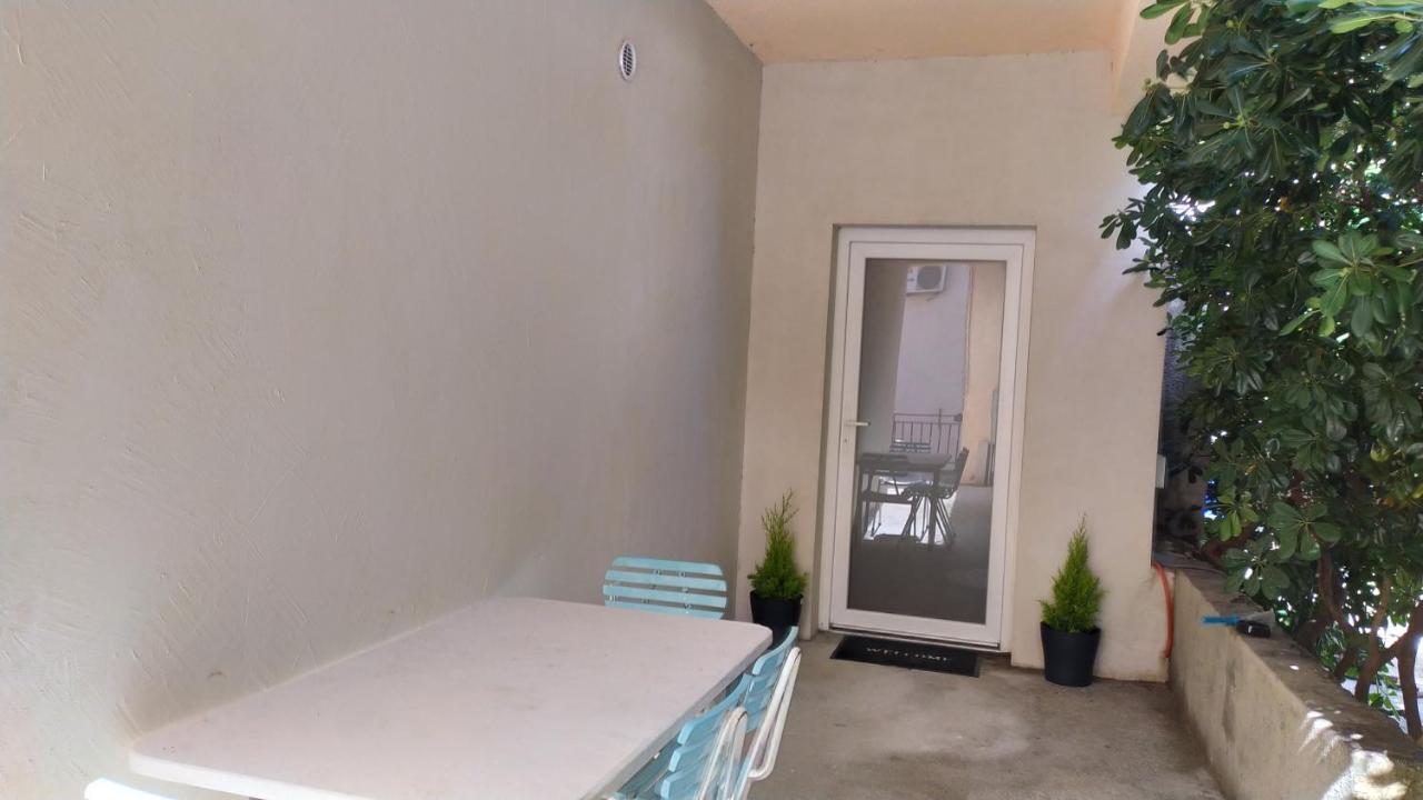 Apartment Skavo Baška Voda Exterior foto